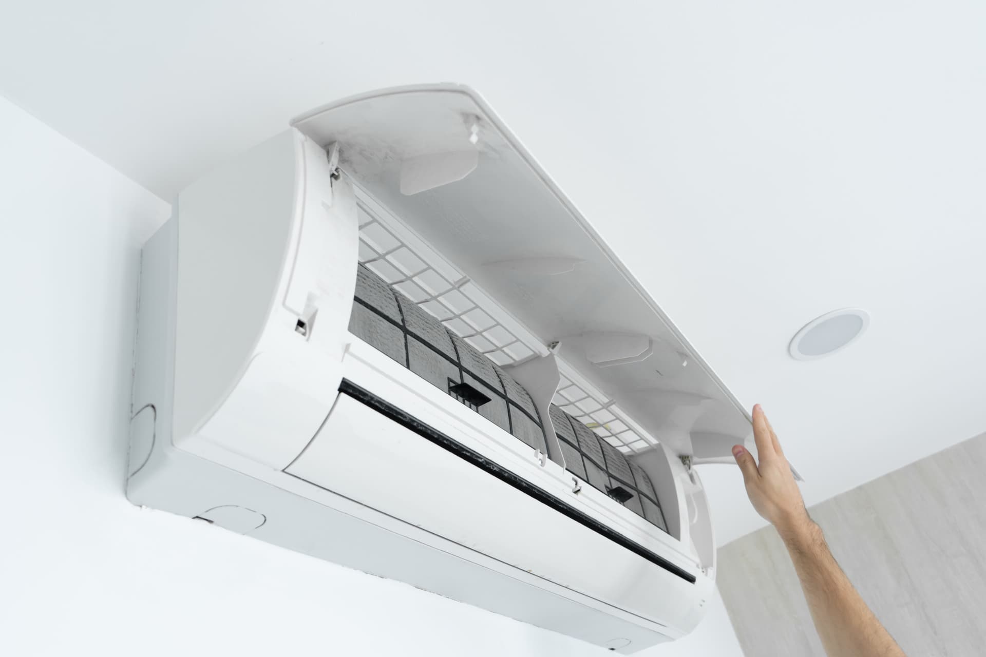 Blog post βοΈ Low Refrigerant Symptoms Every Homeowner Should Know in Grapevine, TX image